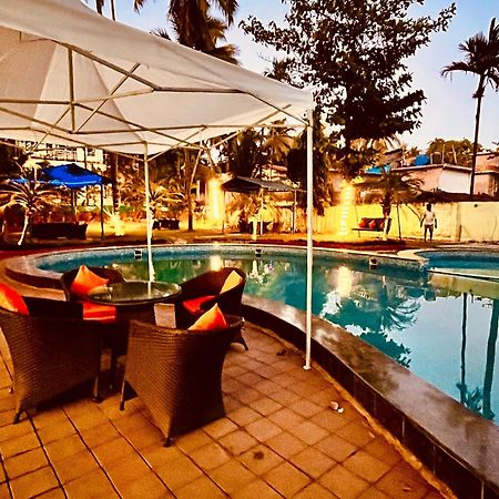Summer Beach Resort, Goa - #Near Baga Beach #Swimming Pool #Garden #Bar #Lift #Premium Rooms #Property Of The Year #70565-84665 Calangute Zewnętrze zdjęcie