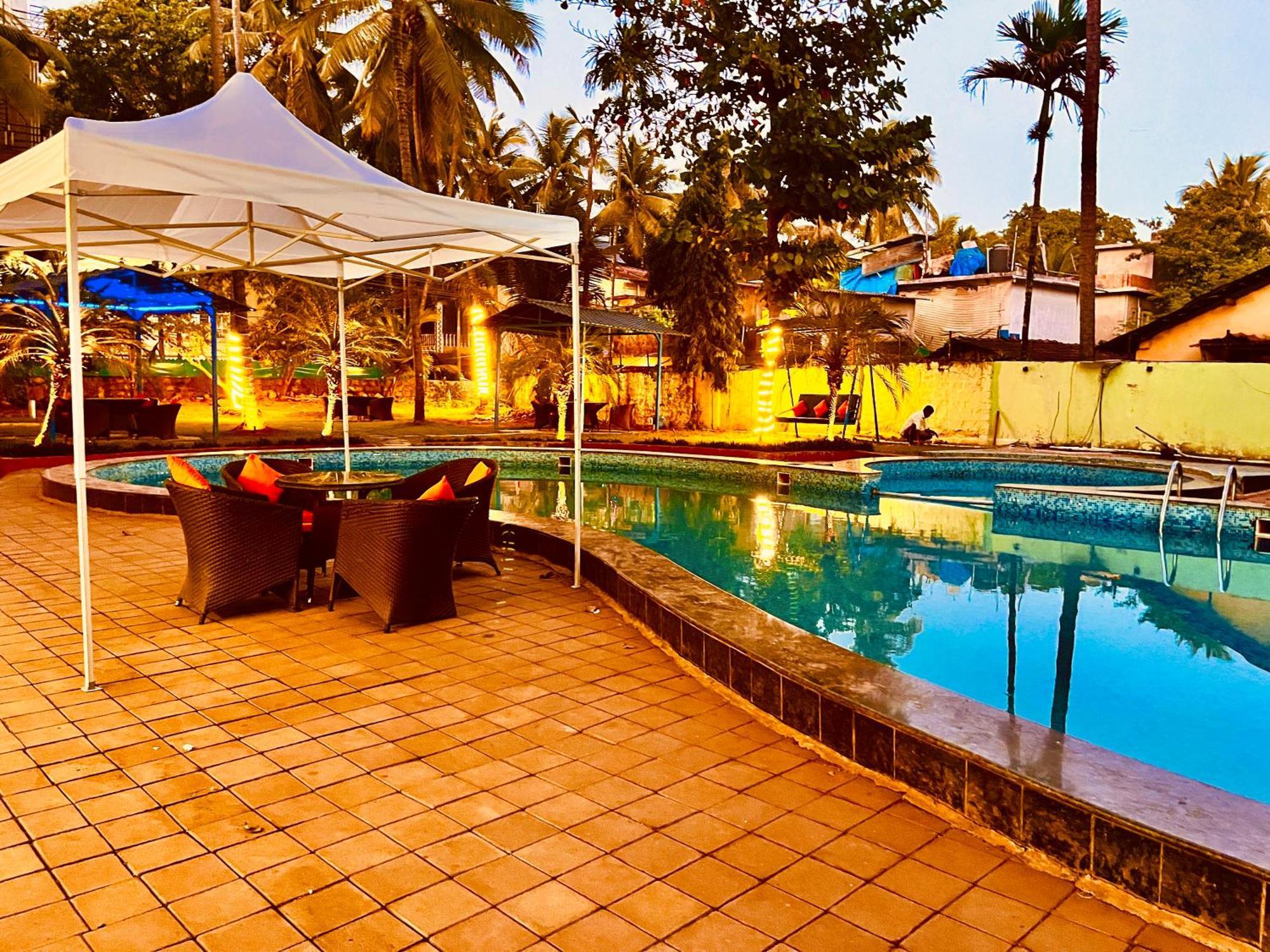 Summer Beach Resort, Goa - #Near Baga Beach #Swimming Pool #Garden #Bar #Lift #Premium Rooms #Property Of The Year #70565-84665 Calangute Zewnętrze zdjęcie