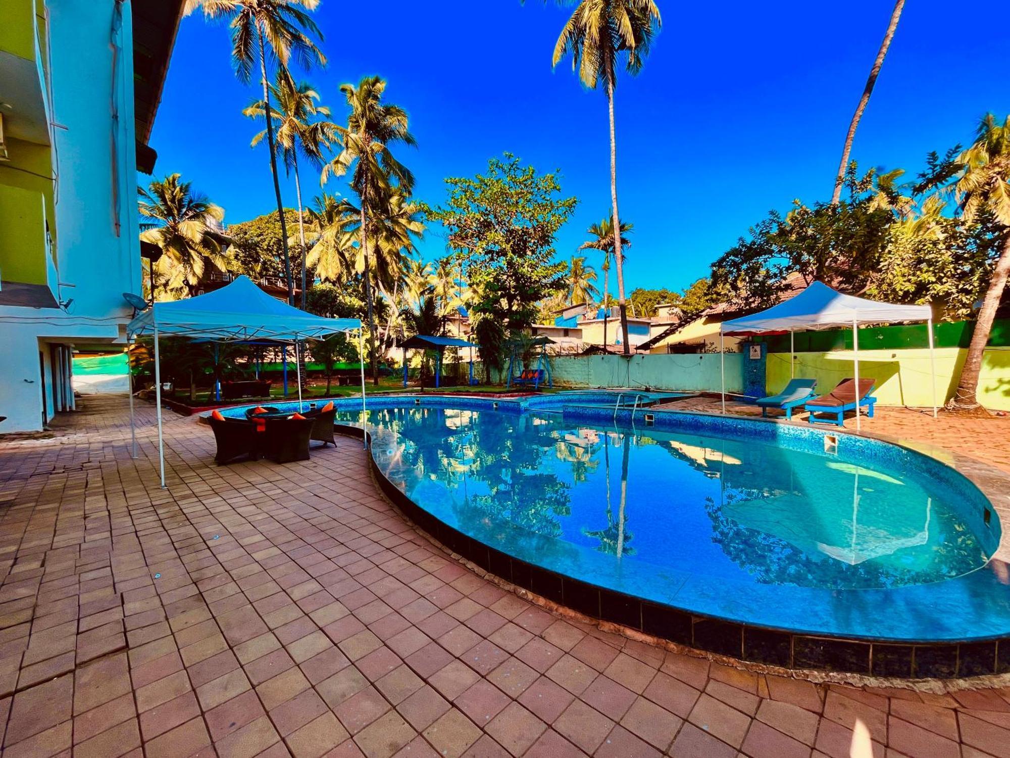 Summer Beach Resort, Goa - #Near Baga Beach #Swimming Pool #Garden #Bar #Lift #Premium Rooms #Property Of The Year #70565-84665 Calangute Zewnętrze zdjęcie