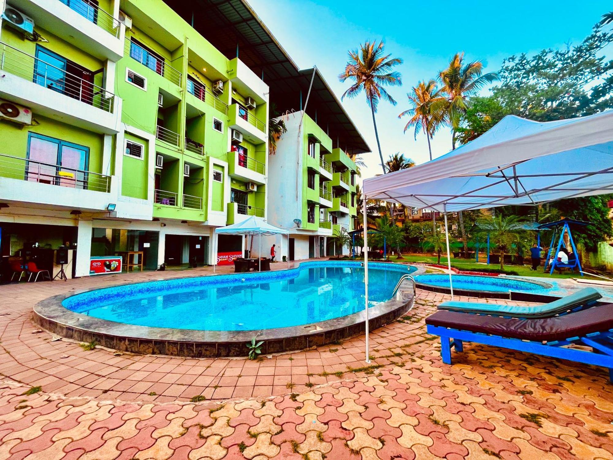 Summer Beach Resort, Goa - #Near Baga Beach #Swimming Pool #Garden #Bar #Lift #Premium Rooms #Property Of The Year #70565-84665 Calangute Zewnętrze zdjęcie