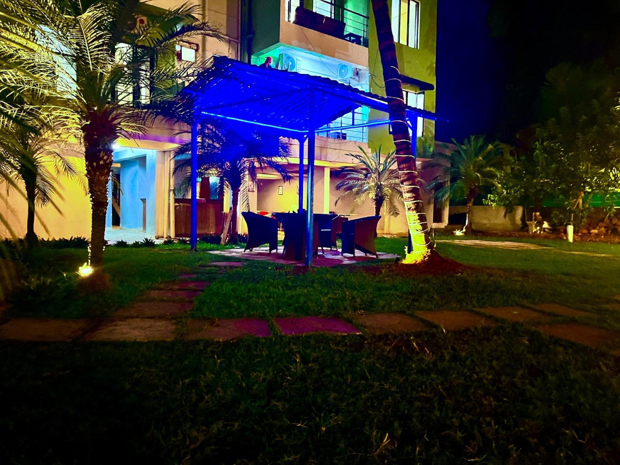 Summer Beach Resort, Goa - #Near Baga Beach #Swimming Pool #Garden #Bar #Lift #Premium Rooms #Property Of The Year #70565-84665 Calangute Zewnętrze zdjęcie